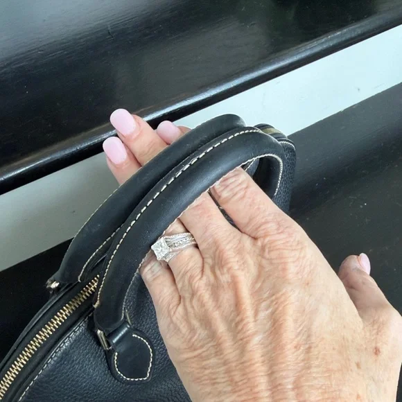 Dooney & Bourke Genuine Leather Dome Satchel Pebbled Top Handle Handbag Purse - Picture 9 of 10